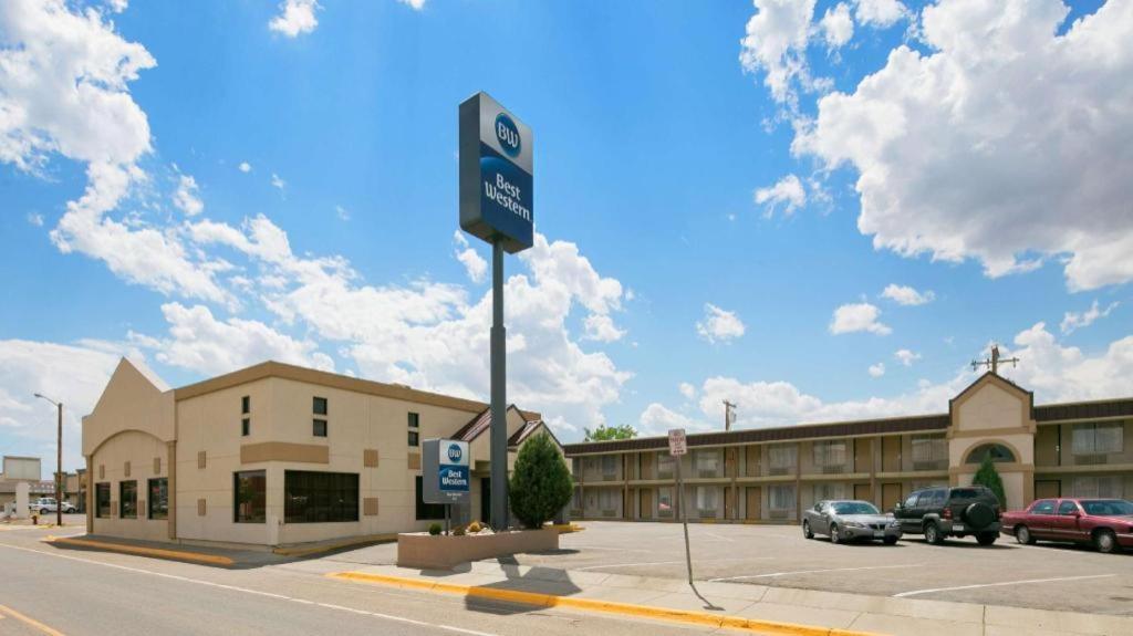 Best Western War Bonnet Inn Miles City Exterior foto